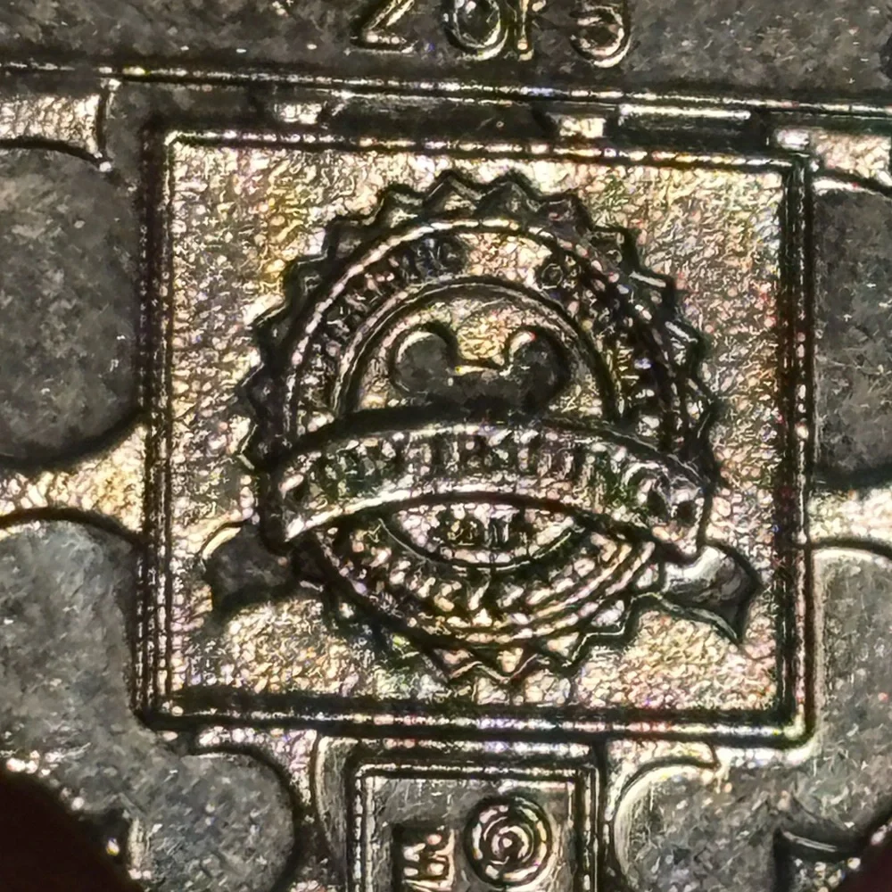 Disney 2014 Hidden Mickey Pin-Dug Up Hot Air Balloons Wave - Picture 5 of 5